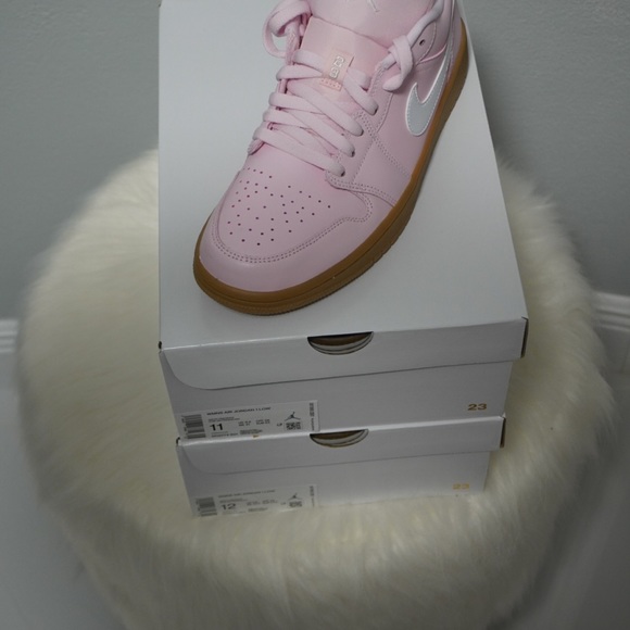 Jordan 1 Low “Pink Gum” - Picture 7 of 8